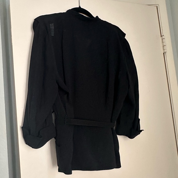 Chic Black Blazer with Pink Details - Picture 2 of 3